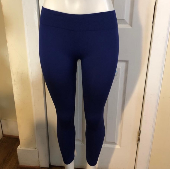 Chances R Leggings to do sports. - Picture 1 of 8